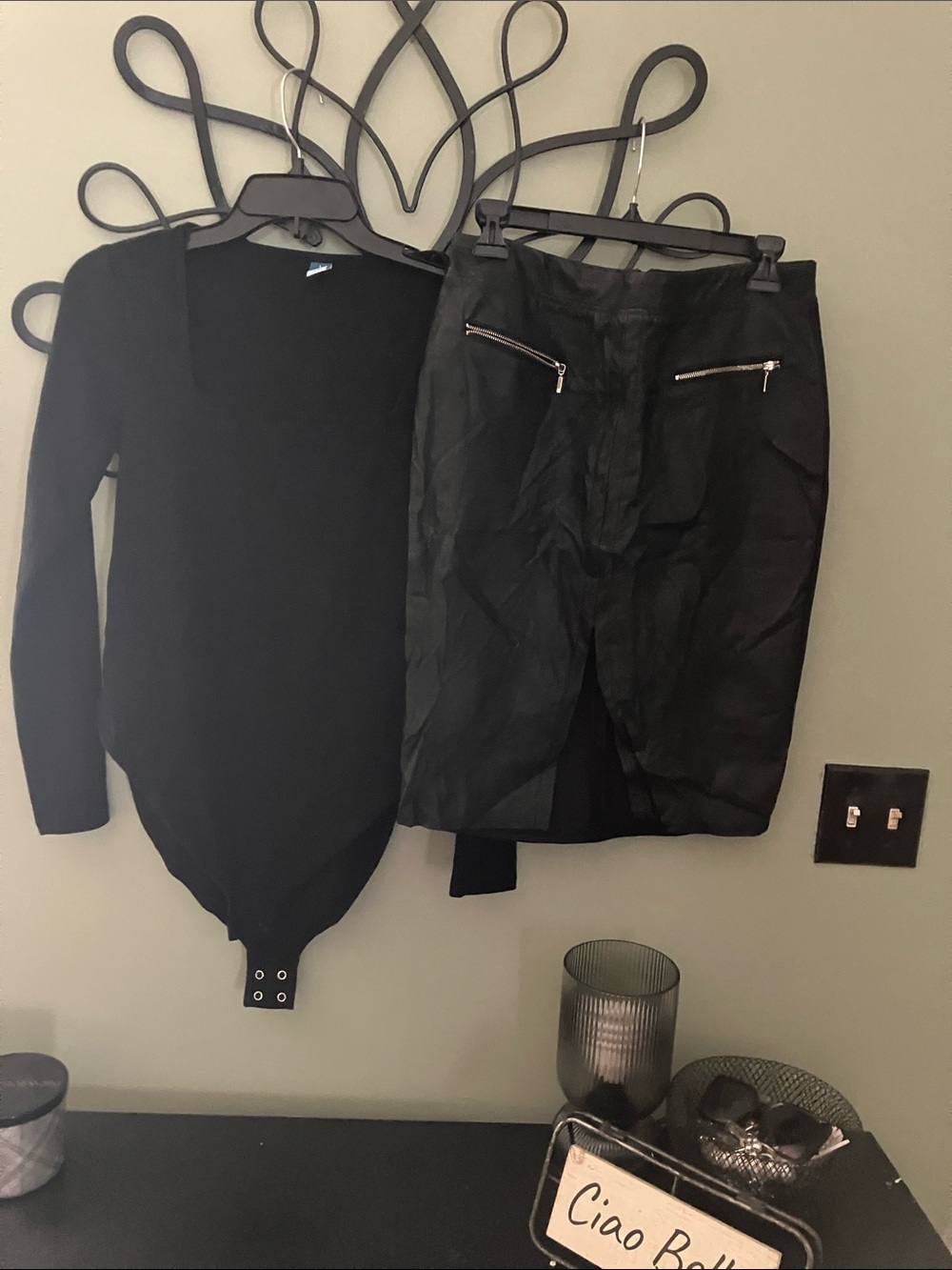 Marilyn Monroe Black Skirt Set with Zip Details